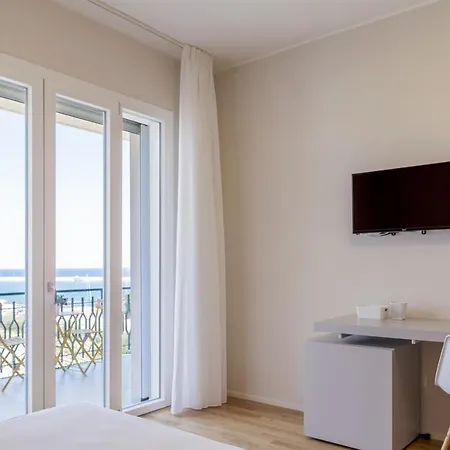 Trerooms 3*